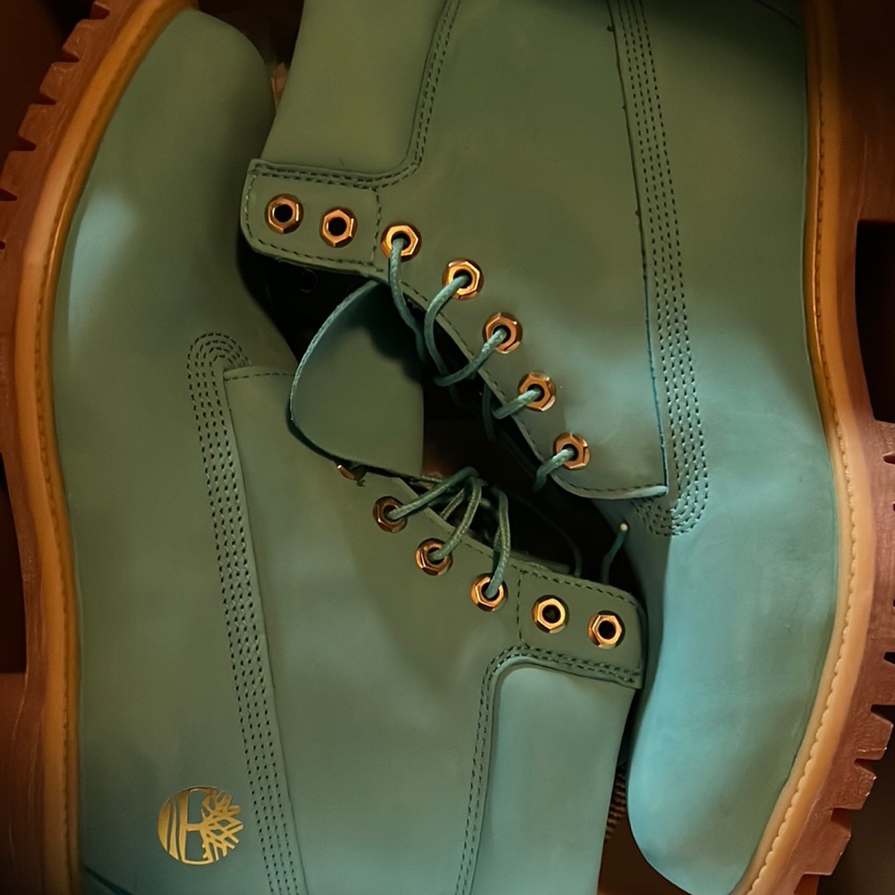 Timberland villa exclusive release (WALE?)